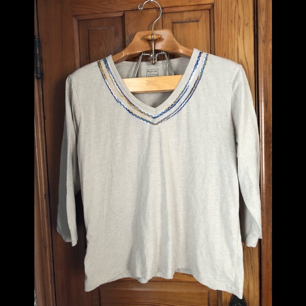 - Three Hearts 3/4 sleeve top